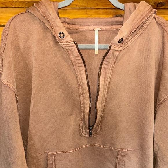 - Free People EUC North Sweatshirt Size M in Fawn ( Light Cocoa Brown) - Picture 6 of 11